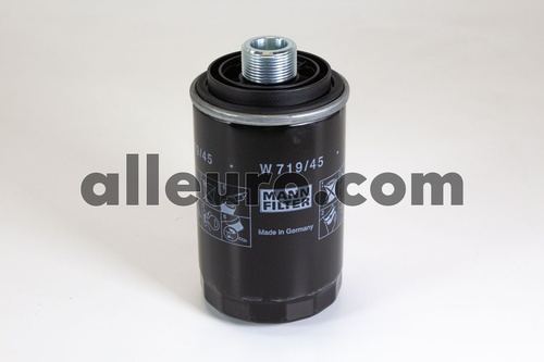 MANN FILTER Engine Oil Filter 06J115403Q W 719/45
