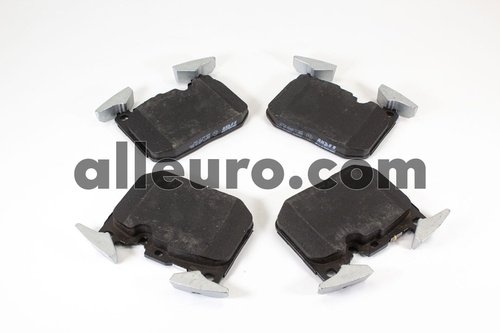 TRW Front Disc Brake Pad Set 34106878878 GDB1943