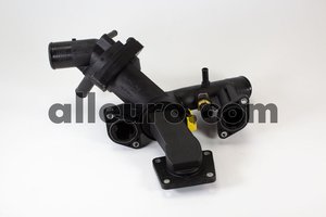 OEM Engine Coolant Thermostat / Water Inlet Assembly LR005631