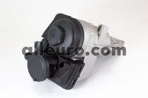 URO Engine Oil Filter Housing 31338685