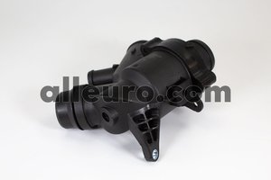 URO Engine Coolant Thermostat / Water Inlet Assembly LR032135